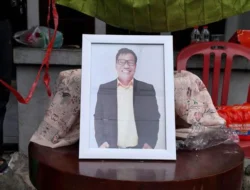 Alasan di Balik Tangisan Abdel Achrian di Makam Temon, Matanya Sampai Bengkak
