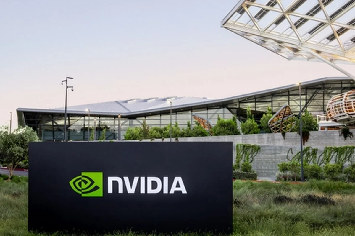 Apple Kembali ke Puncak: Salip Nvidia dan Jadi Perusahaan Paling Bernilai di Dunia