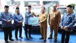 Apresiasi Safrizal ZA: DPN KORPRI Hibahkan Ambulans untuk Tiga Kabupaten Aceh