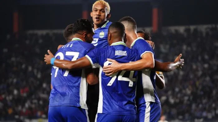 Debut Manis Gabriel Mutombo: Ukir Clean Sheet dan Puji Atmosfer Gila Bobotoh di Si Jalak Harupat