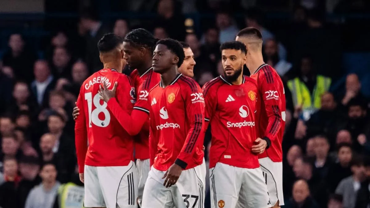 Geliat Manchester United Cari Gelandang Muda: Pemain Barcelona Dilirik, Man City-Arsenal Mengusik Rencana Setan Merah