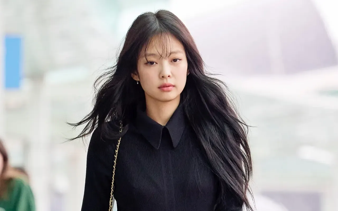 Hangat! Jennie BLACKPINK Upload Foto Bareng Cowok Misterius, Siapa? Spekulasi Romansa atau Teaser Musik?