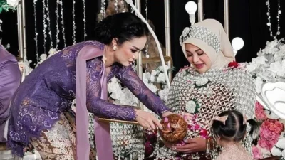 Isu Kehamilan Aurel Hermansyah Terjawab, Kris Dayanti Ungkap Keinginan Punya Cucu Laki-laki