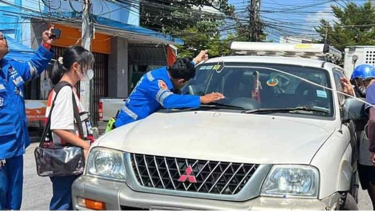 Kakek 2 Jam Terkunci di Mobil di Yogya, Warga Evakuasi dengan Pecahkan Kaca – Aksi Heroik Selamatkan Lansia