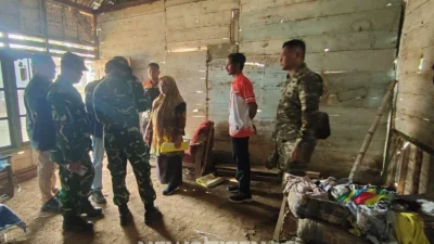 Kehangatan di TMMD 129 Bojonegoro: Siswa SDN Kesongo Antusias Berinteraksi dengan Satgas TNI