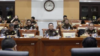 Komisi III Minta Tim 9 Kejagung Tak Main-Main Usut Kasus Febrie: Rakyat Awasi