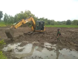 Normalisasi Sungai Kesongo oleh TMMD 129 Bojonegoro: Wujud Sinergi TNI dan Masyarakat