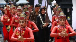 Pembukaan TMMD 129 di Bojonegoro Semarak dengan Tari Api Kayangan yang Spektakuler