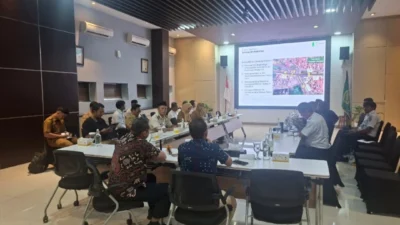 Penertiban Bangunan Liar di Cikampek: KAI dan Pemda Karawang Bersinergi Wujudkan Kawasan Publik Aman dan Nyaman