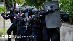 Teror Tetangga di Depok Berujung Laporan Polisi, Pelaku Lempar Helm dan Ancam Santet