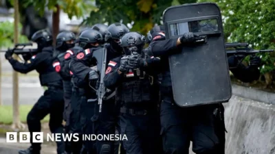 Teror Tetangga di Depok Berujung Laporan Polisi, Pelaku Lempar Helm dan Ancam Santet