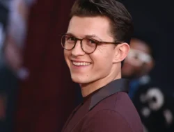 Tom Holland Jujur Soal Karier dan Perannya: ‘Ada Film yang Sebaiknya Tidak Ditonton’ – Pengakuan Mengejutkan Sang Spider-Man
