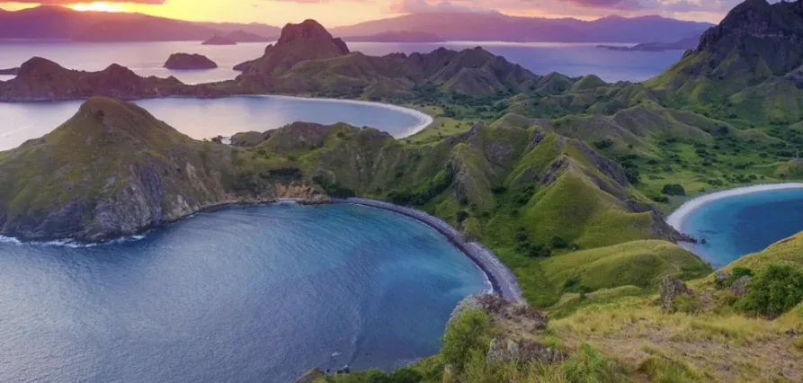 Turis Australia Tegur Wisatawan Tiongkok Buang Sampah Sembarangan di Labuan Bajo, Viral di Media Sosial