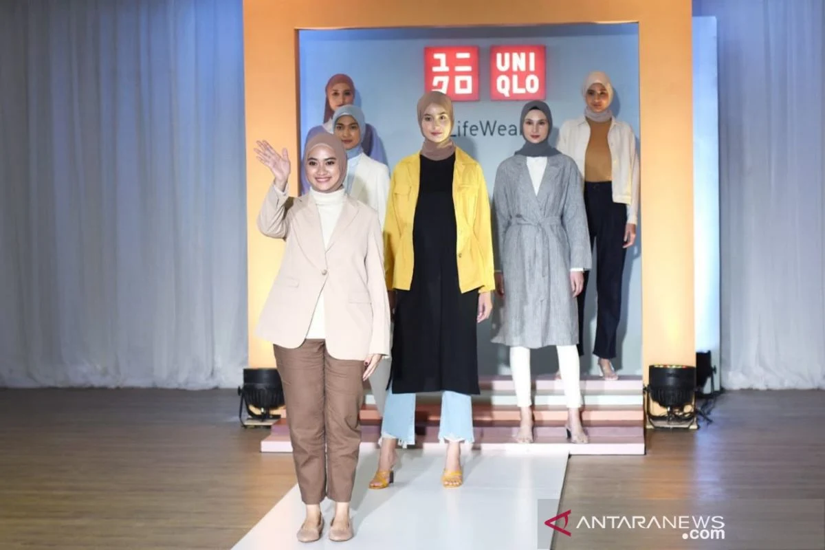 UNIQLO Rilis Koleksi Hijab Perdana di Indonesia, Hadirkan Tiga Varian Fungsional