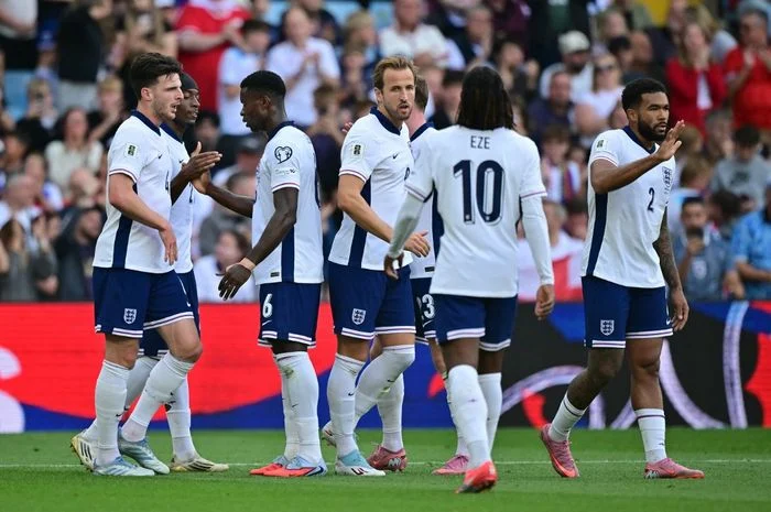 Alex Scott Bersinar di Timnas Inggris, Tuchel Beri Peringatan untuk Declan Rice