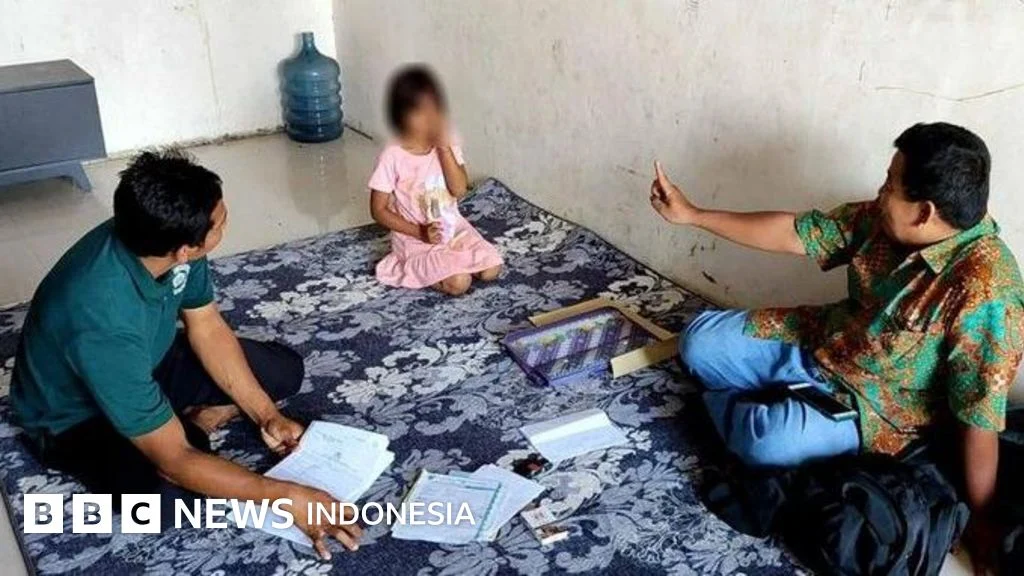 Azerbaijan Dilanda Demonstrasi Anak-Anak Akibat Larangan Hijab di Sekolah, Sementara Proyek Kabel Digital dan Piala Dunia U-20 Tetap Berjalan