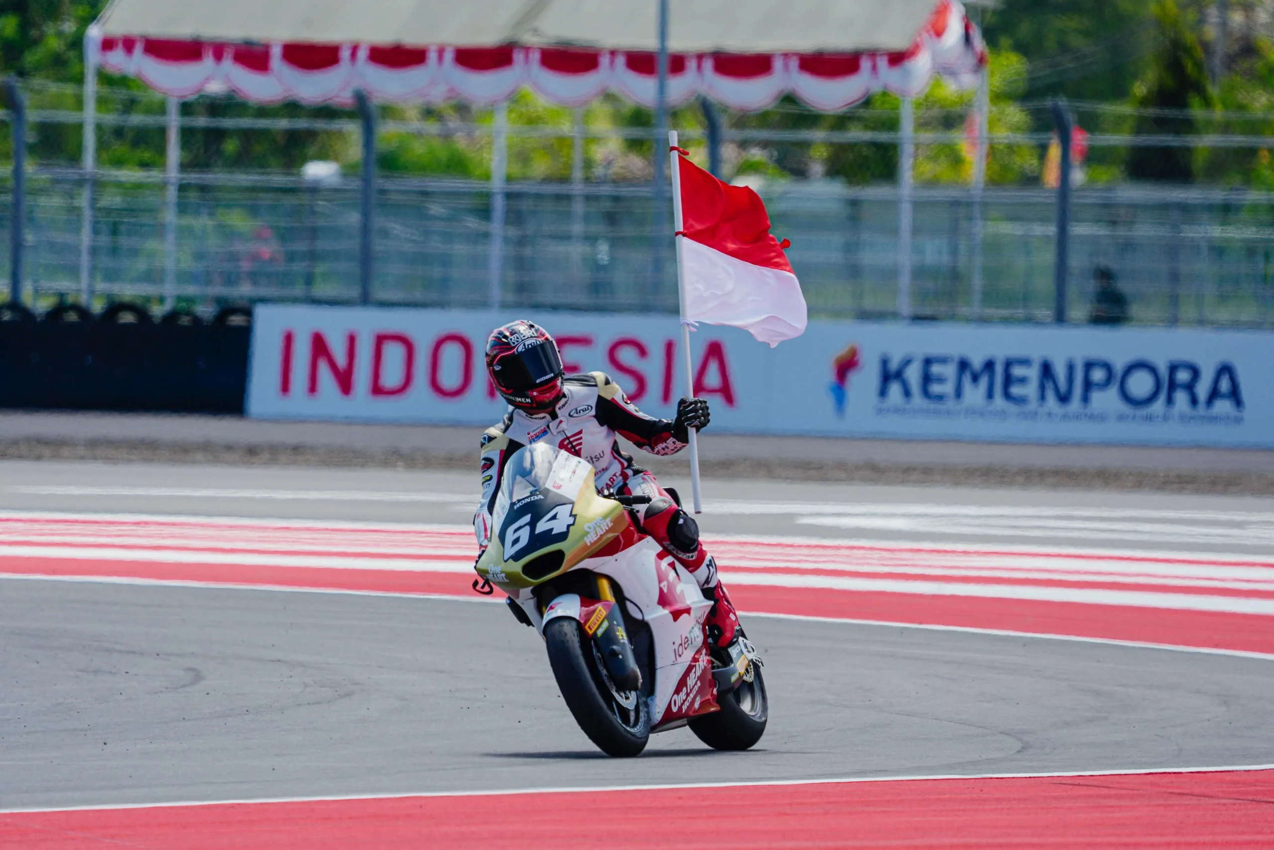 Dari Lari Pulang Sekolah hingga Moto2: Kisah Mario Aji di Mandalika 2026