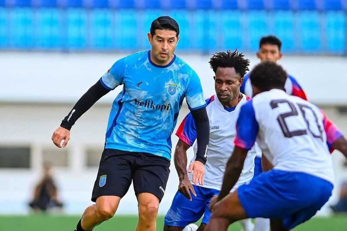 Derbi Jawa Timur Berakhir Dramatis: Persela Gagal Kudeta Deltras Meski Unggul Jumlah Pemain