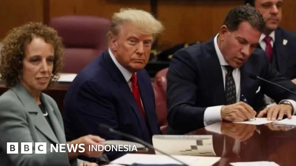 Donald Trump di Pusaran Kontroversi: Dari Inisiatif Kesehatan Wanita hingga Peringatan Dini Pilkada