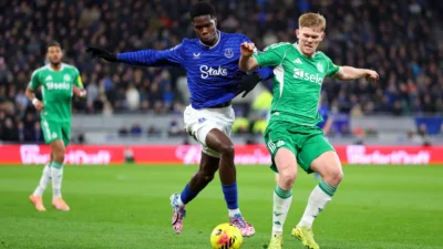 Everton vs Newcastle: Kemenangan Bersejarah yang Ternoda, Rumah Striker Thierno Barry Dibobol Maling
