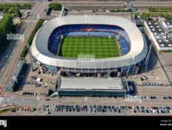 Feyenoord vs Como: Kemenangan Dramatis 3-2 di De Kuip, Fabregas Akui Kehebatan Tuan Rumah