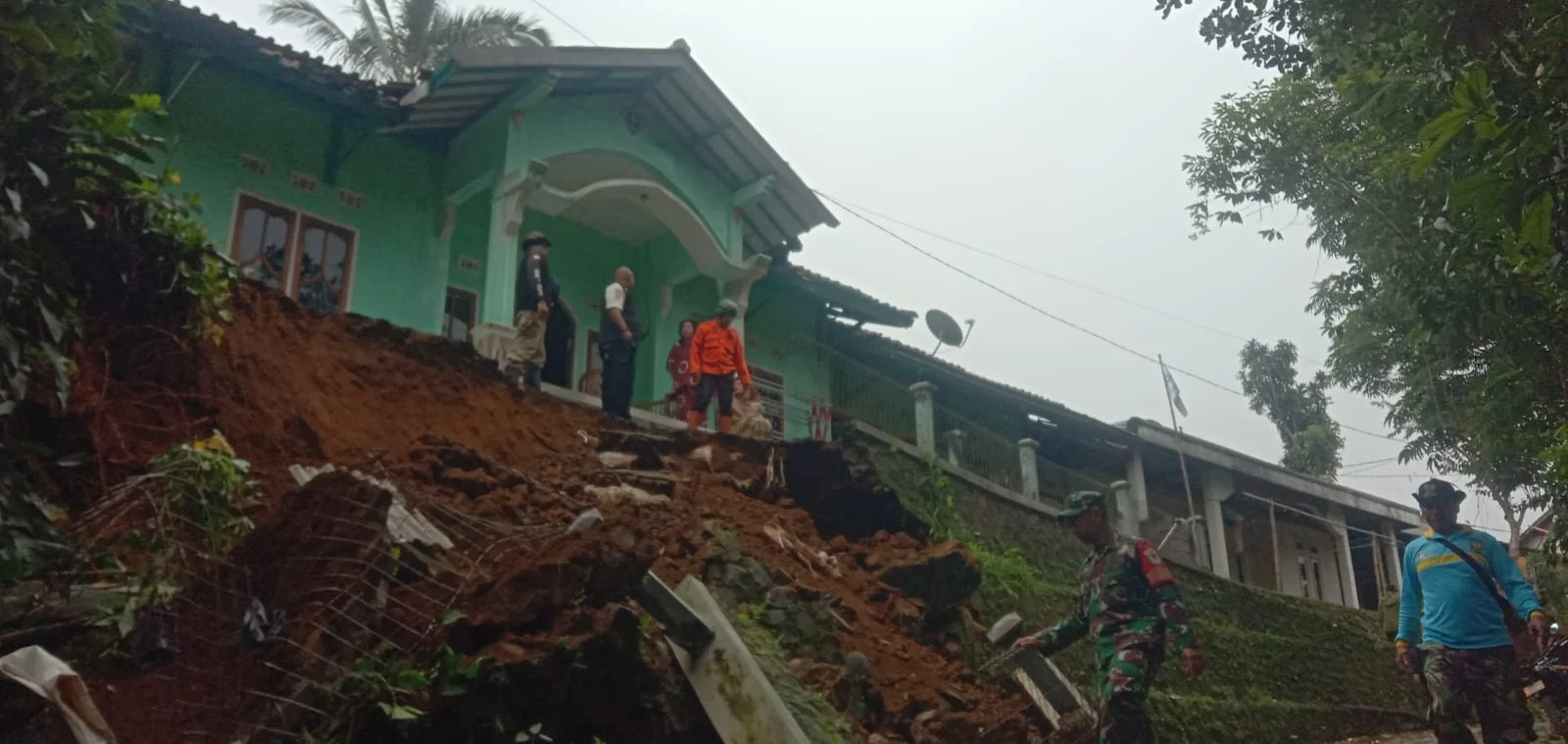 Gempa Terkini Guncang Bogor, 349 Rumah dan 5 Fasilitas Ibadah Rusak, 381 Jiwa Terdampak