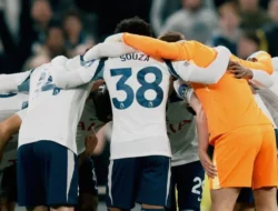 Guncangan di Frankfurt: Krösche Pergi, Tottenham Incar Striker, dan Bayang-Bayang Kriminalitas