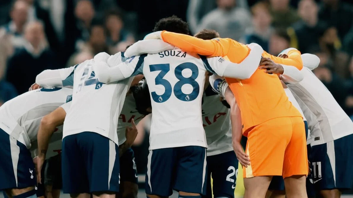 Guncangan di Frankfurt: Krösche Pergi, Tottenham Incar Striker, dan Bayang-Bayang Kriminalitas