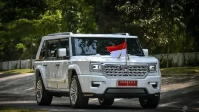 Gus Ipul Apresiasi Mobil Dinas Maung dan Umumkan 11 Lulusan Sekolah Rakyat Siap Kuliah dan Kerja