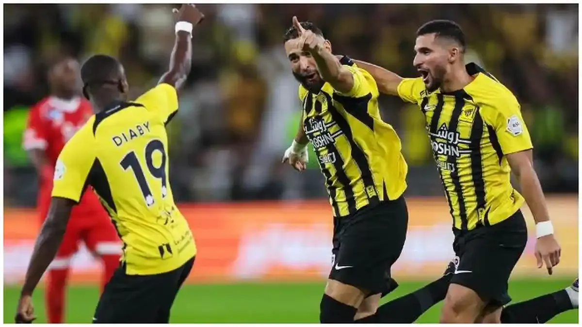 Hasil Liga 2: Al Ittihad Kokoh di Puncak, Mbappe Bersinar, Persebaya Selamat dari Kekalahan