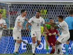 Italia vs Turki: Gli Azzurri Menang 3-1, Tempel Ketat Prancis di Puncak Klasemen