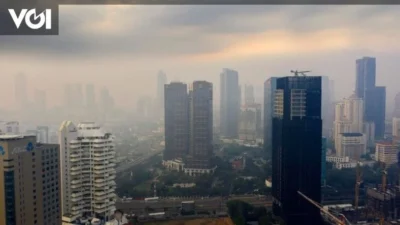 Jakarta Dilanda Kabut Asap Karhutla, Rupiah Tembus 18.000, dan Masjid Apung An-Nur Diresmikan