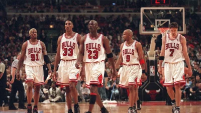 Kisah Dua Wajah Chicago: Dari Dominasi Bulls Hingga Warisan Legenda Ditka