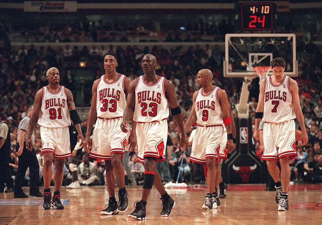 Kisah Dua Wajah Chicago: Dari Dominasi Bulls Hingga Warisan Legenda Ditka