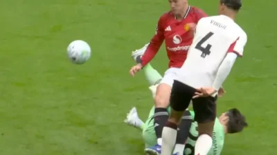 Krisis Sesko dan Tekanan Carrick: MU Bidik Thuram, Kai Rooney Bersinar