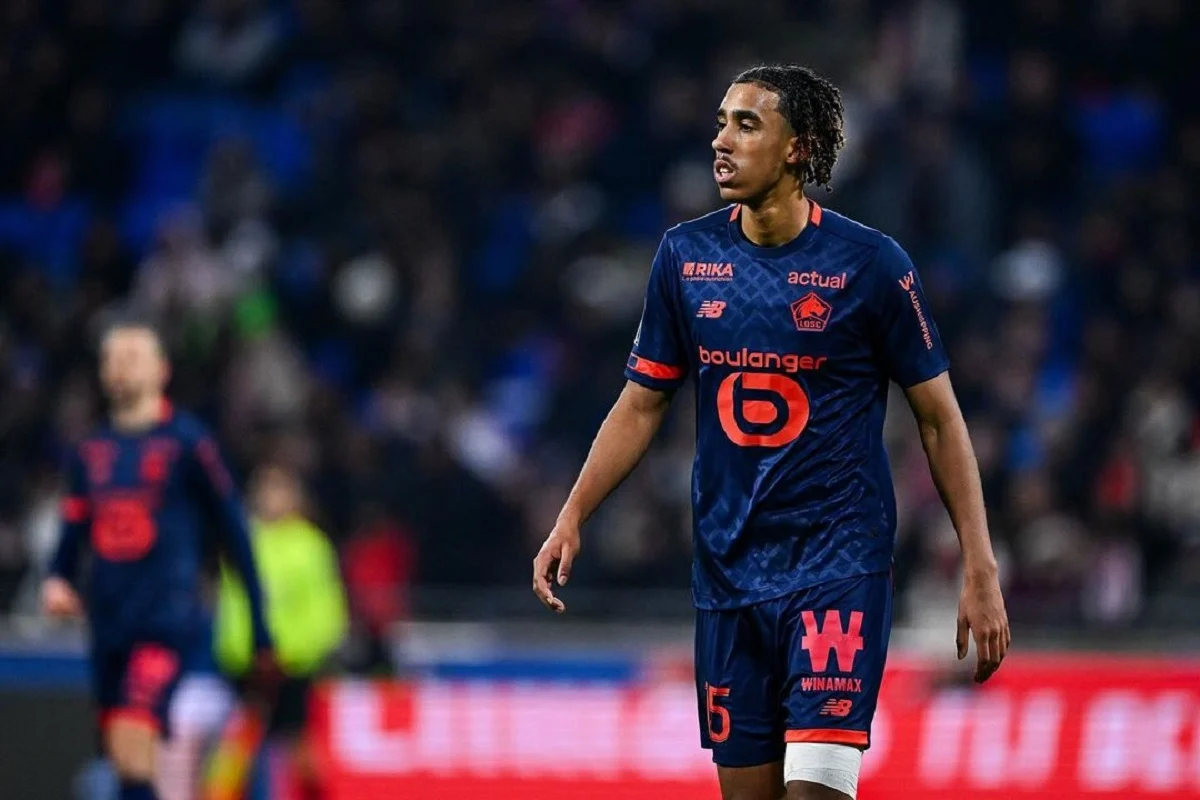 Leny Yoro Bersinar di Debut Timnas Prancis, Siap Rebut Tempat Inti Manchester United?