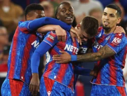 Lyon vs Crystal Palace: Drama 5 Gol dan Insiden Keluarga Adam Wharton di Metro