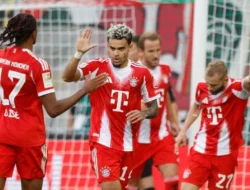 Mimpi Buruk di Augsburg: Enam Gol Bayern, Empat Dianulir, Neuer Bikin Rekor Memalukan