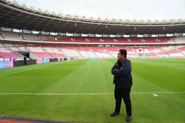 Momen Haru Elkan Baggott: Peluk Erick Thohir dan Ucapkan 'Anda yang Ubah Sepak Bola Indonesia'