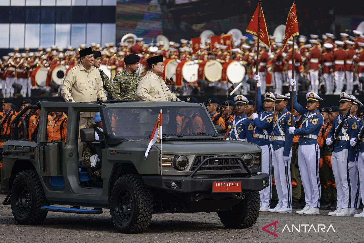 Momen Prabowo Panggil Komandan HUT ke-81 TNI, Perkenalkan ke SBY & Resmikan 204 Satuan Baru