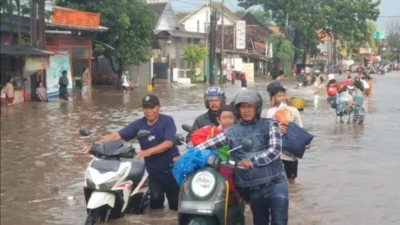 Musim Hujan Mundur, Ancaman Banjir Hantui 10 Kabupaten di Jawa Timur