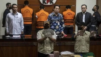 Operasi Tangkap Tangan BNPB: KPK Tahan 5 Tersangka, Uang Rp1,4 Miliar dan Emas Disita