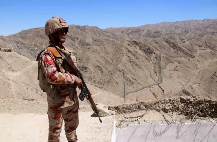 Pangkalan Militer Pakistan Digempur Afghanistan, Tujuh Tentara Tewas dalam Baku Tembak Perbatasan