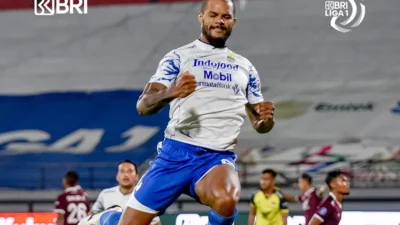 Persaingan Liga 1 Indonesia Memanas, Persib Dihantam Cedera Jelang Laga Krusial