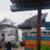 Puting Beliung Porak-Poranda Kecamatan Padalarang: 526 Rumah Rusak, Satu Warga Terluka