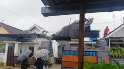 Puting Beliung Porak-Poranda Kecamatan Padalarang: 526 Rumah Rusak, Satu Warga Terluka