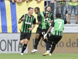 Raimondo Cetak Hat-trick, Frosinone Pesta Gol ke Gawang Sassuolo
