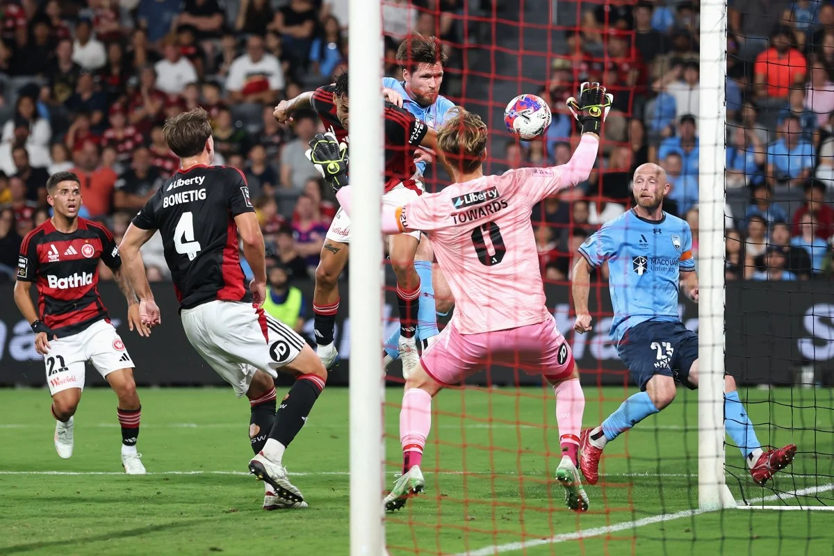 Sydney FC vs Western Sydney: Derby Pembuka Musim Berakhir Tanpa Gol, Kisnorbo dan Talay Sepakat 'Tidak Indah'