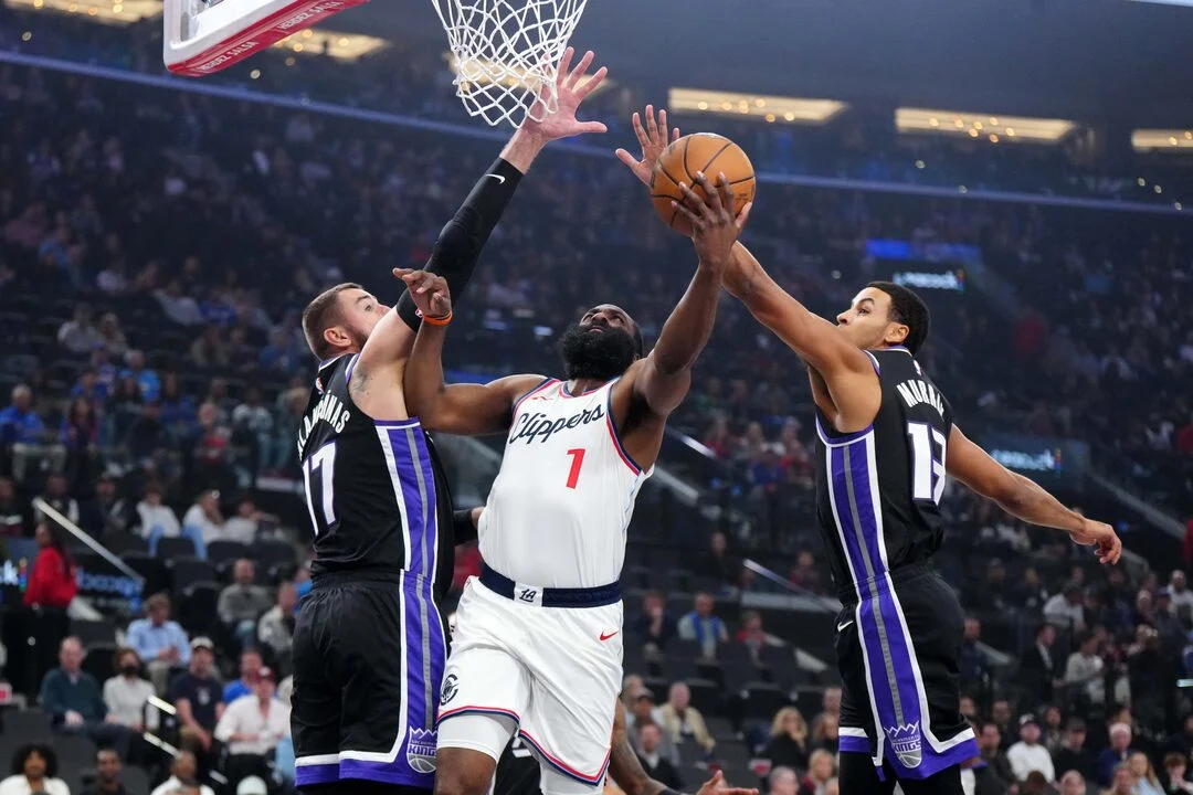 Tanpa Kawhi Leonard, Clippers Hancurkan Kings di Laga Pembuka Musim