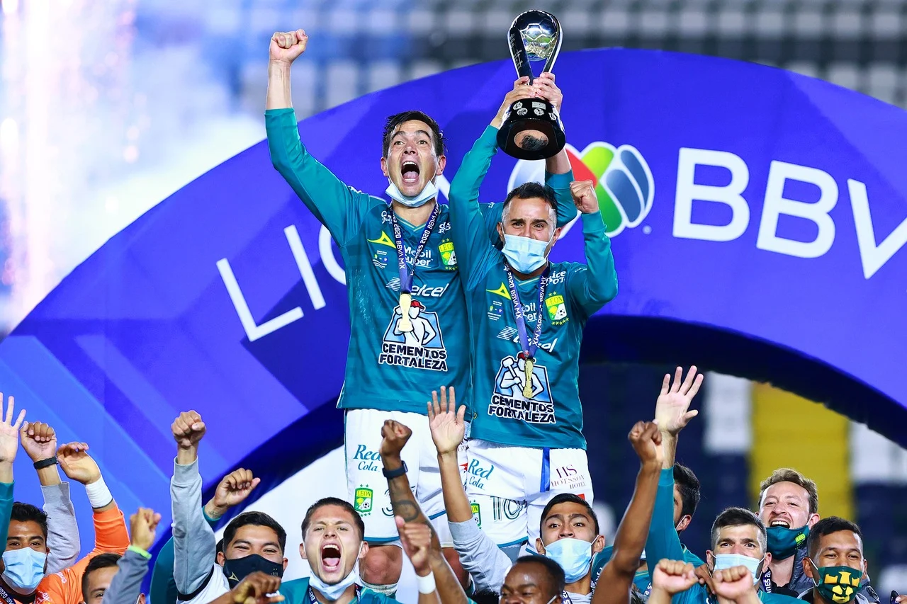 UANL vs León: Duel Krusial di Liga MX dan Kilas Balik Prestasi Akademik UANL
